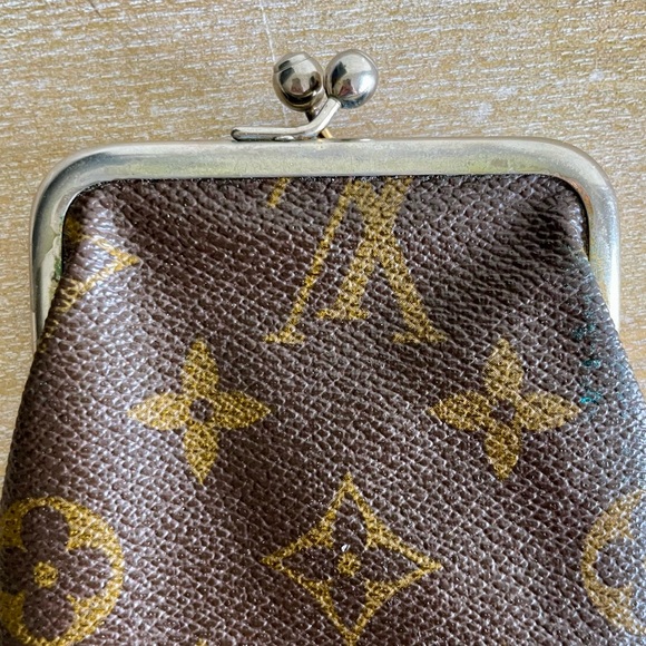 ***SOLD***Rare AUTHENTICITY GUARANTEED VTG LV Kisslock EyeglassCaseCigaretteCase - Picture 6 of 16
